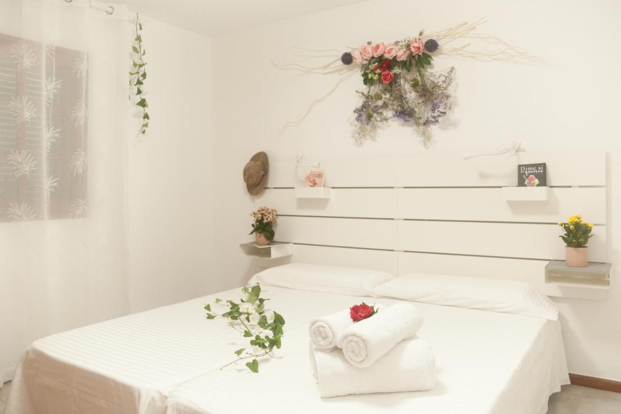 Apartamentos Thaisay Tias Luaran gambar